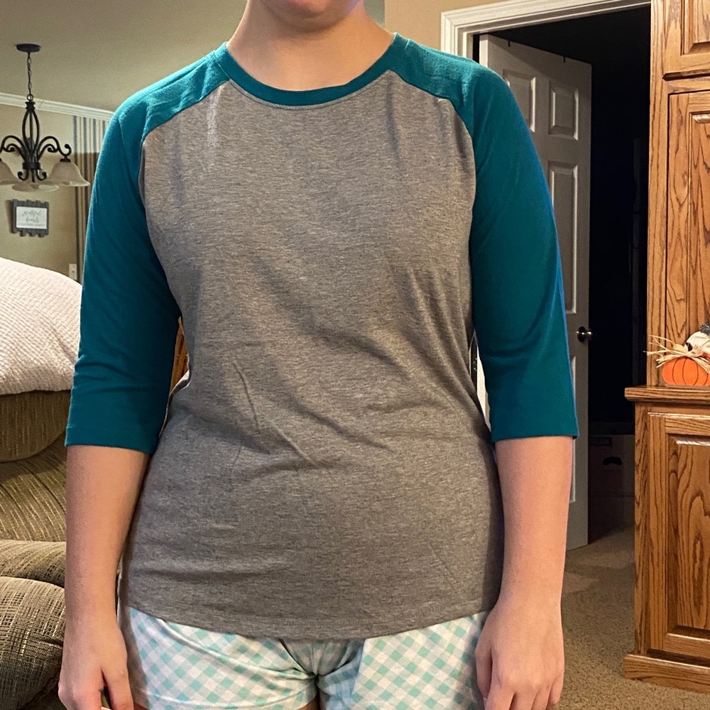Danskin Now Gray and Teal Raglan Top